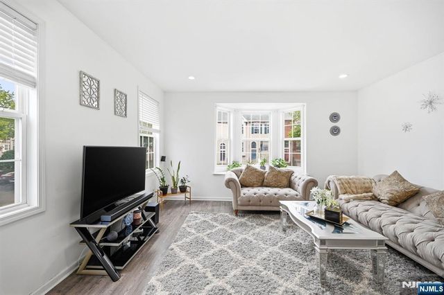 216 Barringer, Nutley, NJ 07110