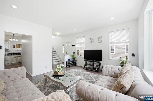 216 Barringer, Nutley, NJ 07110