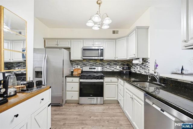 216 Barringer, Nutley, NJ 07110