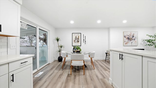 1606 W 19th Ave., Kennewick, WA 99336