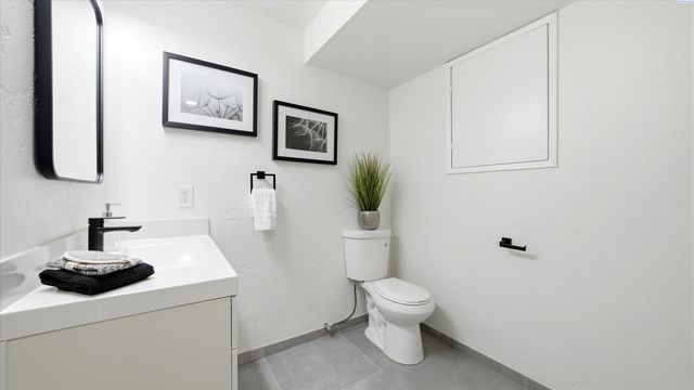 1606 W 19th Ave., Kennewick, WA 99336