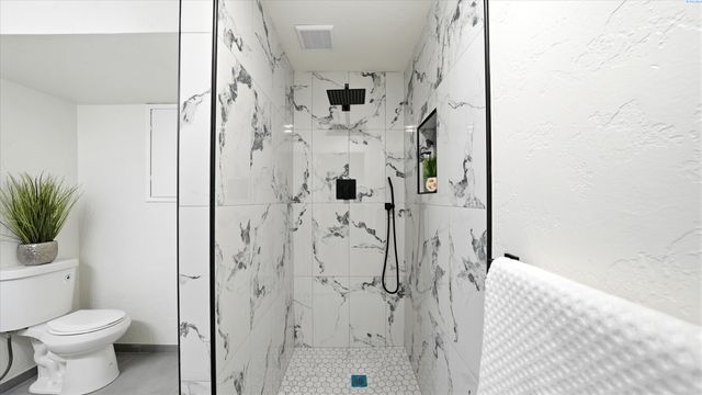 1606 W 19th Ave., Kennewick, WA 99336