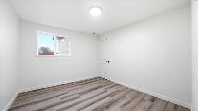 1606 W 19th Ave., Kennewick, WA 99336