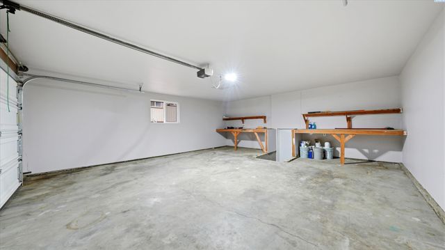 1606 W 19th Ave., Kennewick, WA 99336