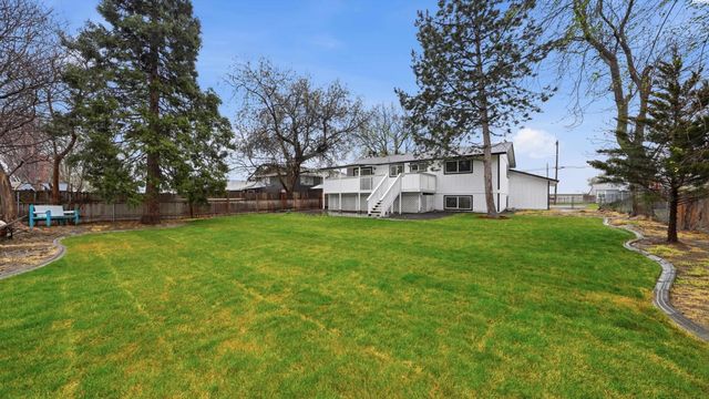 1606 W 19th Ave., Kennewick, WA 99336