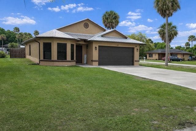 809 SW 3rd Avenue, Okeechobee, FL 34974