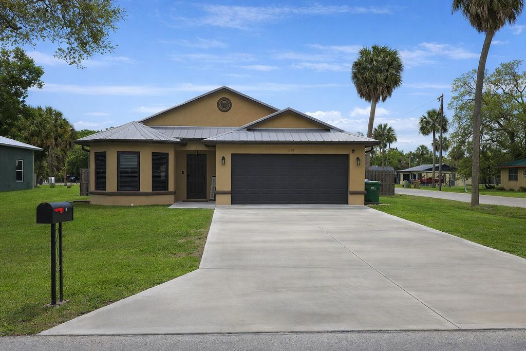 809 SW 3rd Avenue, Okeechobee, FL 34974