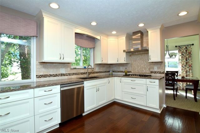 37216 Deer Run, Solon, OH 44139