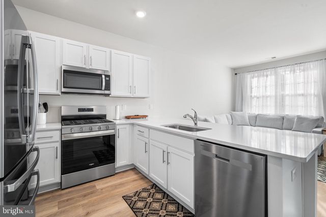 214 HERMOSA DR, Egg Harbor Township, NJ 08234