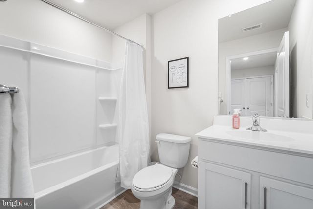 214 HERMOSA DR, Egg Harbor Township, NJ 08234