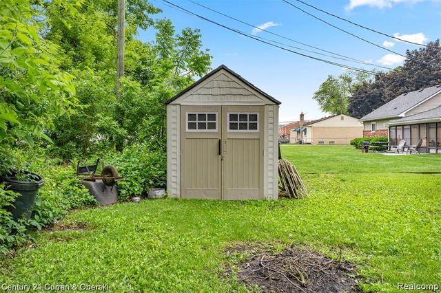 29118 Clarita Street, Livonia, MI 48152