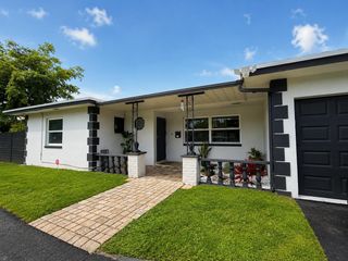 7210 Mckinley Street, Hollywood, FL 33024
