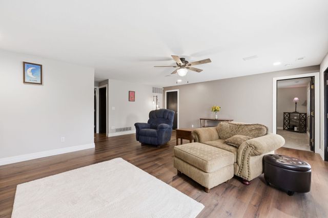 1221 N HICKORY CREEK CT, Wichita, KS 67235