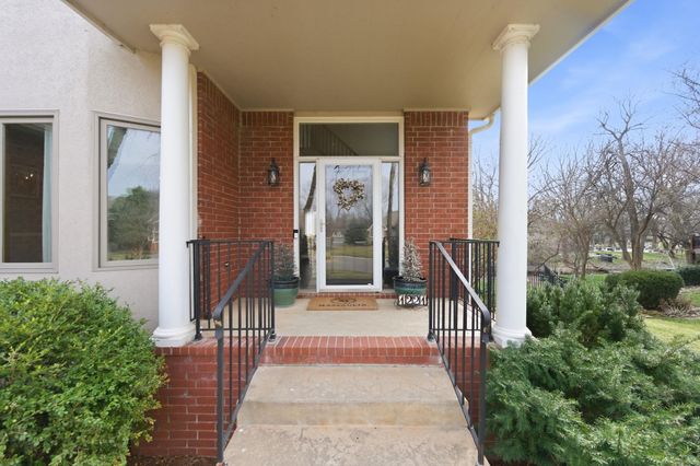 1221 N HICKORY CREEK CT, Wichita, KS 67235