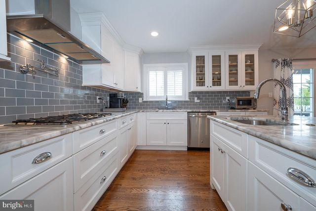 407 VALLEY GLEN DR, Bryn Mawr, PA 19010