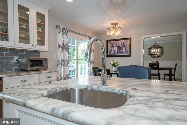 407 VALLEY GLEN DR, Bryn Mawr, PA 19010