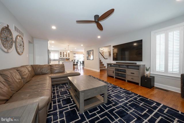 407 VALLEY GLEN DR, Bryn Mawr, PA 19010