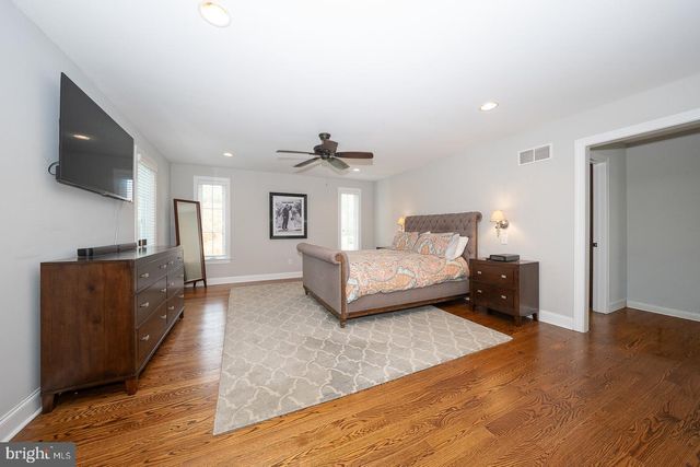 407 VALLEY GLEN DR, Bryn Mawr, PA 19010