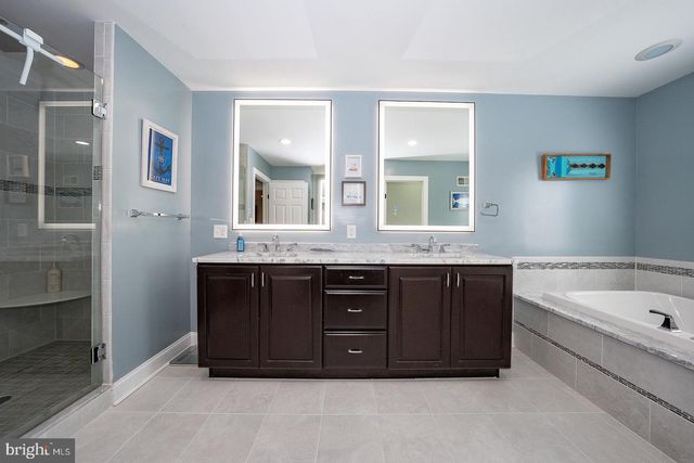 407 VALLEY GLEN DR, Bryn Mawr, PA 19010