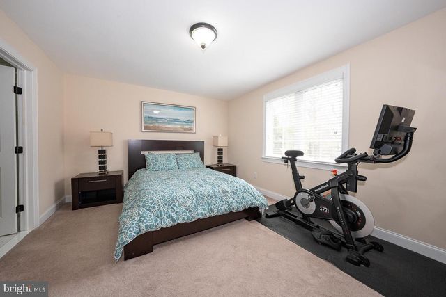 407 VALLEY GLEN DR, Bryn Mawr, PA 19010