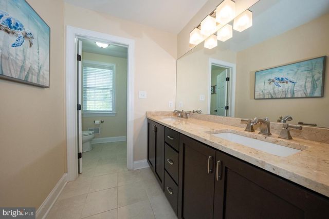 407 VALLEY GLEN DR, Bryn Mawr, PA 19010