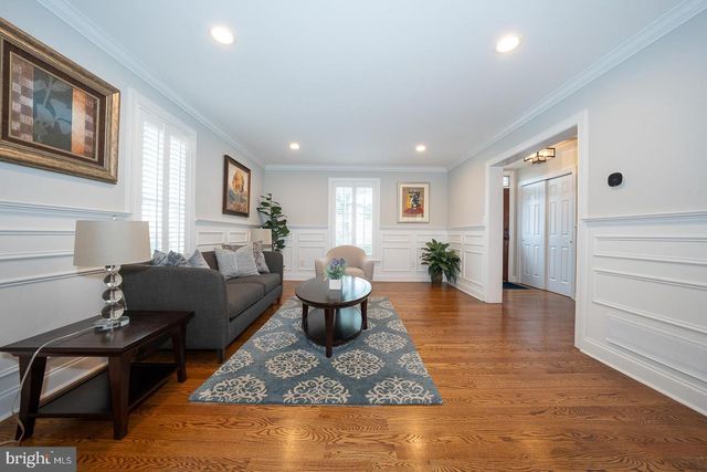407 VALLEY GLEN DR, Bryn Mawr, PA 19010
