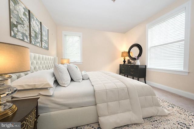 407 VALLEY GLEN DR, Bryn Mawr, PA 19010