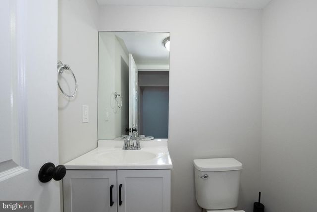 407 VALLEY GLEN DR, Bryn Mawr, PA 19010
