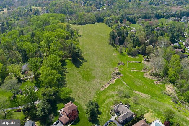 407 VALLEY GLEN DR, Bryn Mawr, PA 19010