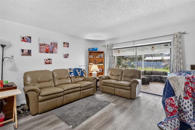 2709 W SAM ALLEN ROAD, Plant City, FL 33565