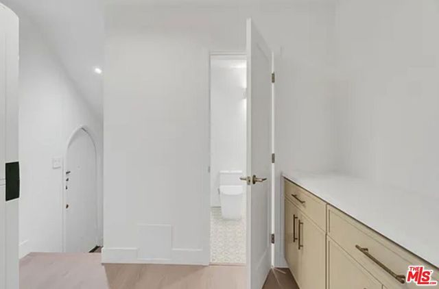 6446 W 6th Street, Los Angeles, CA 90048