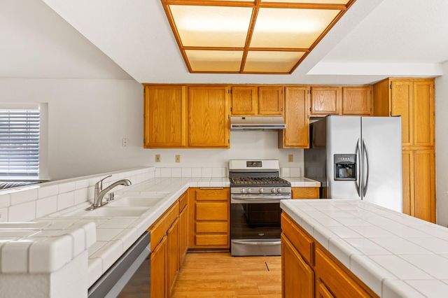 8312 Fintown Ct, Sacramento, CA 95828