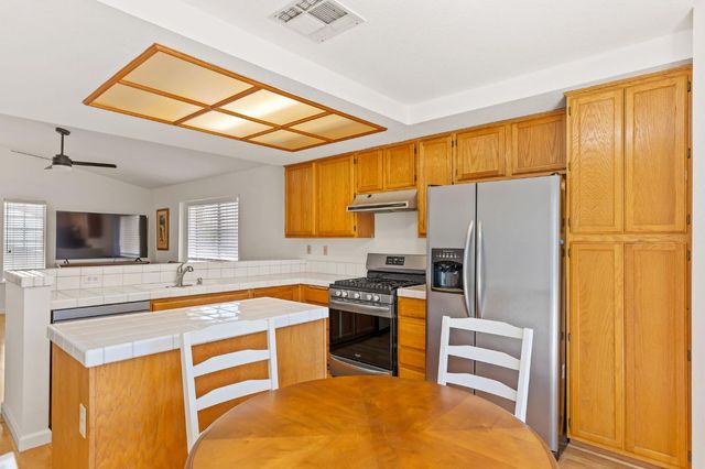 8312 Fintown Ct, Sacramento, CA 95828