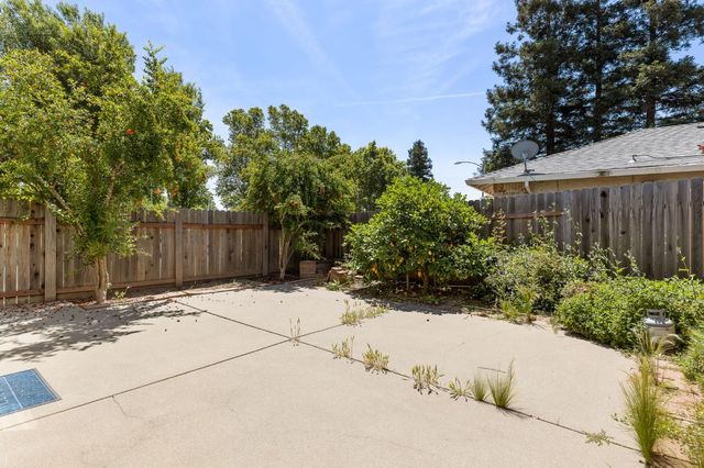 8312 Fintown Ct, Sacramento, CA 95828