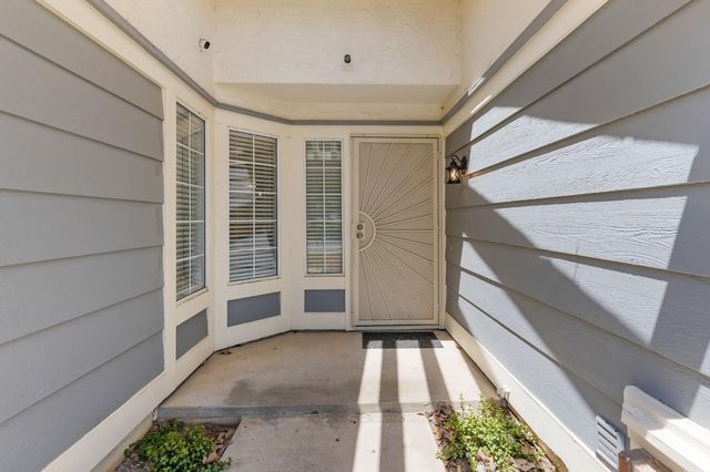 8312 Fintown Ct, Sacramento, CA 95828