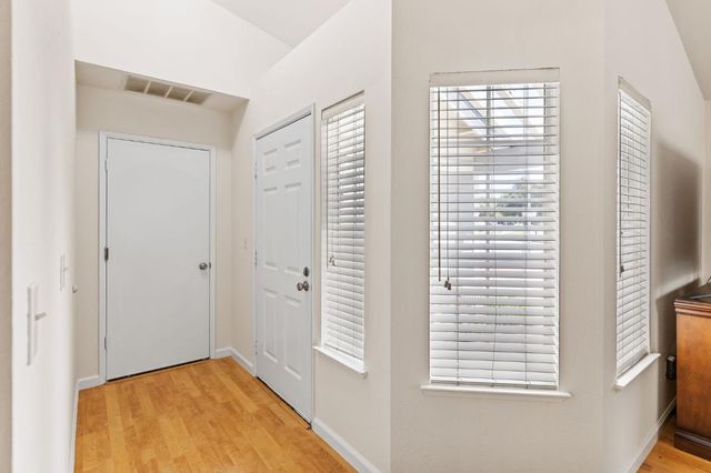 8312 Fintown Ct, Sacramento, CA 95828