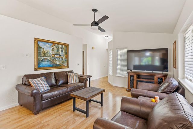 8312 Fintown Ct, Sacramento, CA 95828