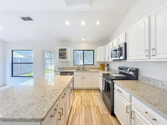 637 STARSTONE DRIVE, Lake Mary, FL 32746