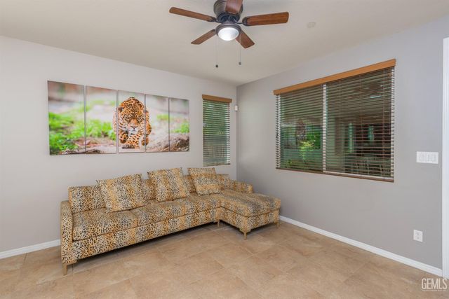 5509 Upton Avenue, Bakersfield, CA 93313