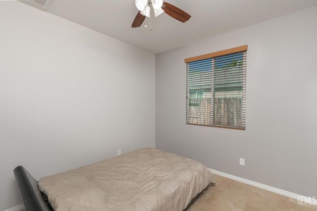 5509 Upton Avenue, Bakersfield, CA 93313