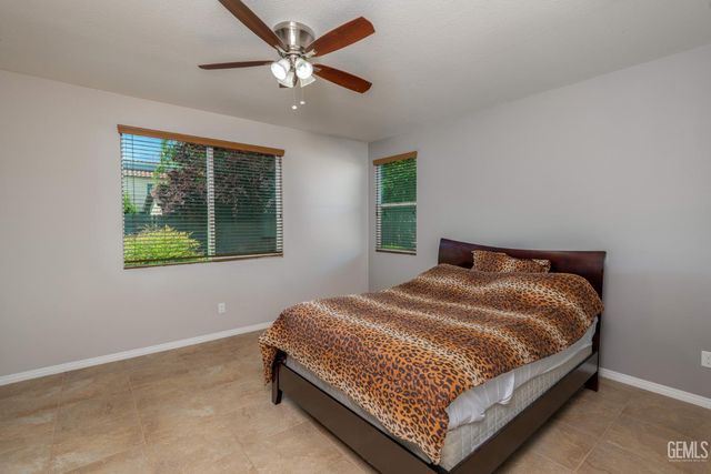 5509 Upton Avenue, Bakersfield, CA 93313