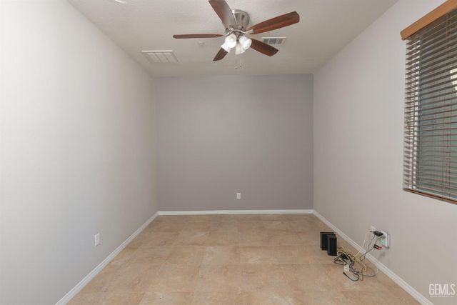 5509 Upton Avenue, Bakersfield, CA 93313