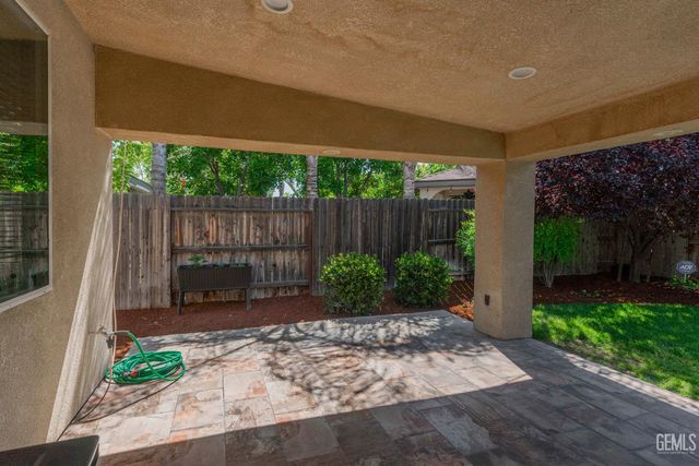 5509 Upton Avenue, Bakersfield, CA 93313