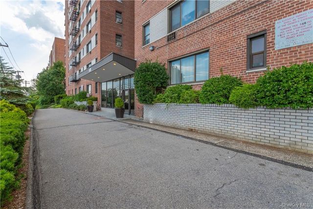 411 Bronx River Road 9A, Yonkers, NY 10704