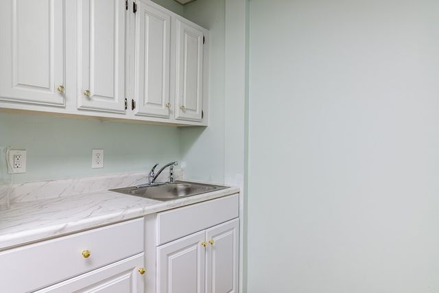 400 Massasoit Avenue 307&308, East Providence, RI 02914