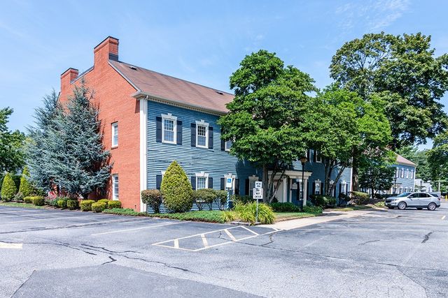 400 Massasoit Avenue 307&308, East Providence, RI 02914