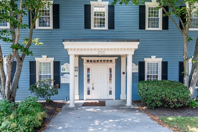 400 Massasoit Avenue 307&308, East Providence, RI 02914