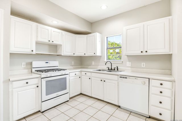 19959 Fm 306, Canyon Lake, TX 78133