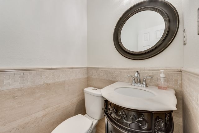 214 Sherwood Drive, Murphy, TX 75094