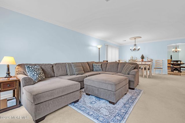 148 Chesterfield Lane, Toms River, NJ 08757